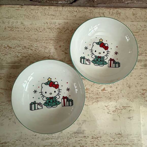 Hello kitty Christmas tree theme pasta bowls set of two - Picture 7 of 7